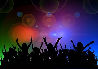 peoplw partying